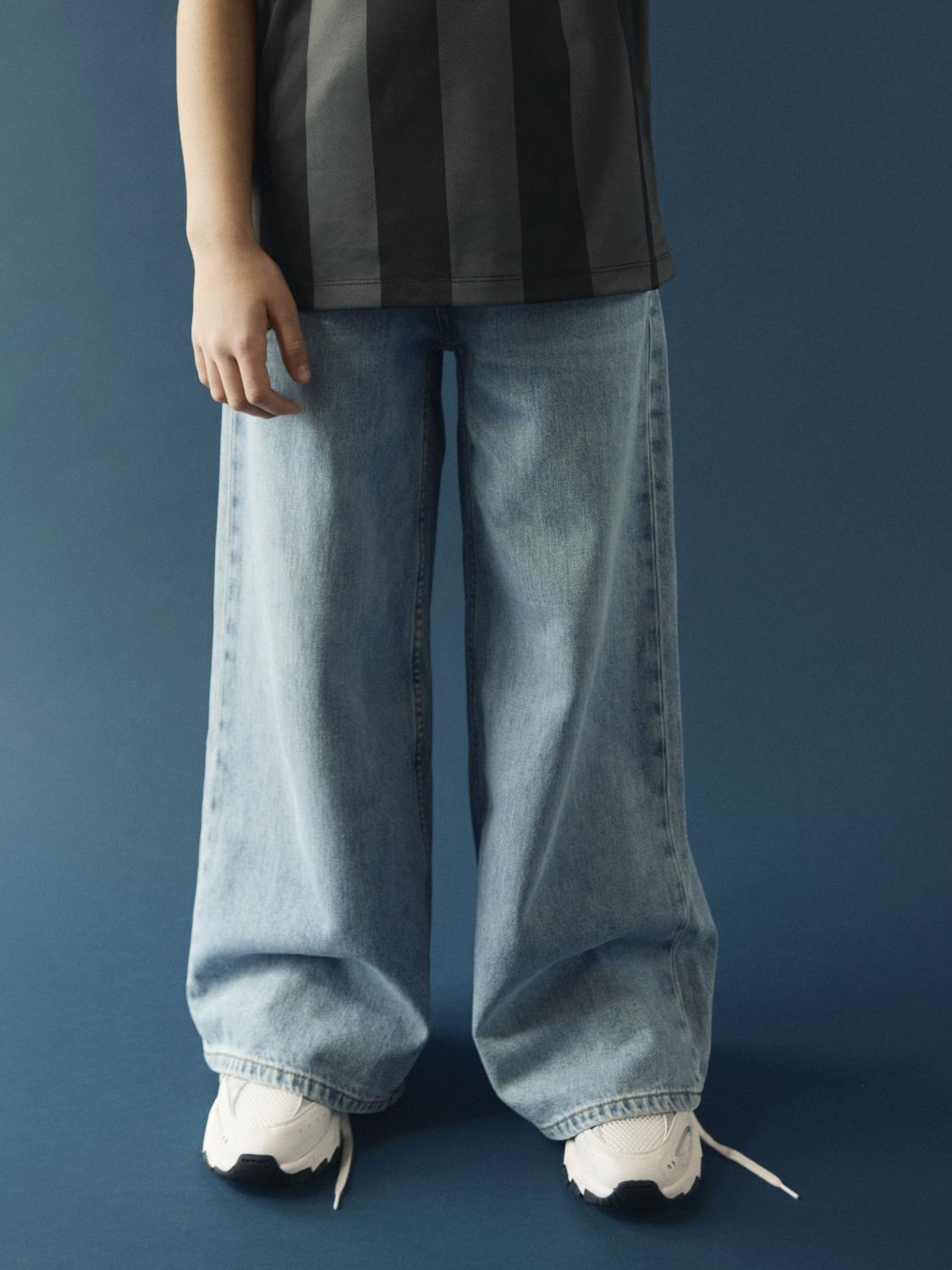 model_shot-creative